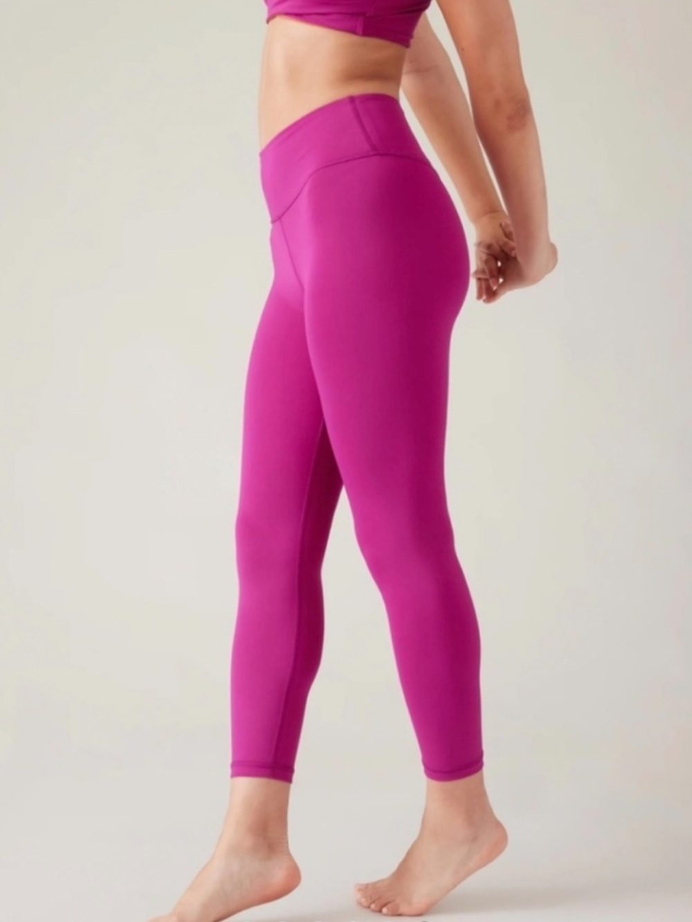 EUC Athleta Bright Fuchsia Magenta 7/8 Elation Train 7/8 Tight Leggings